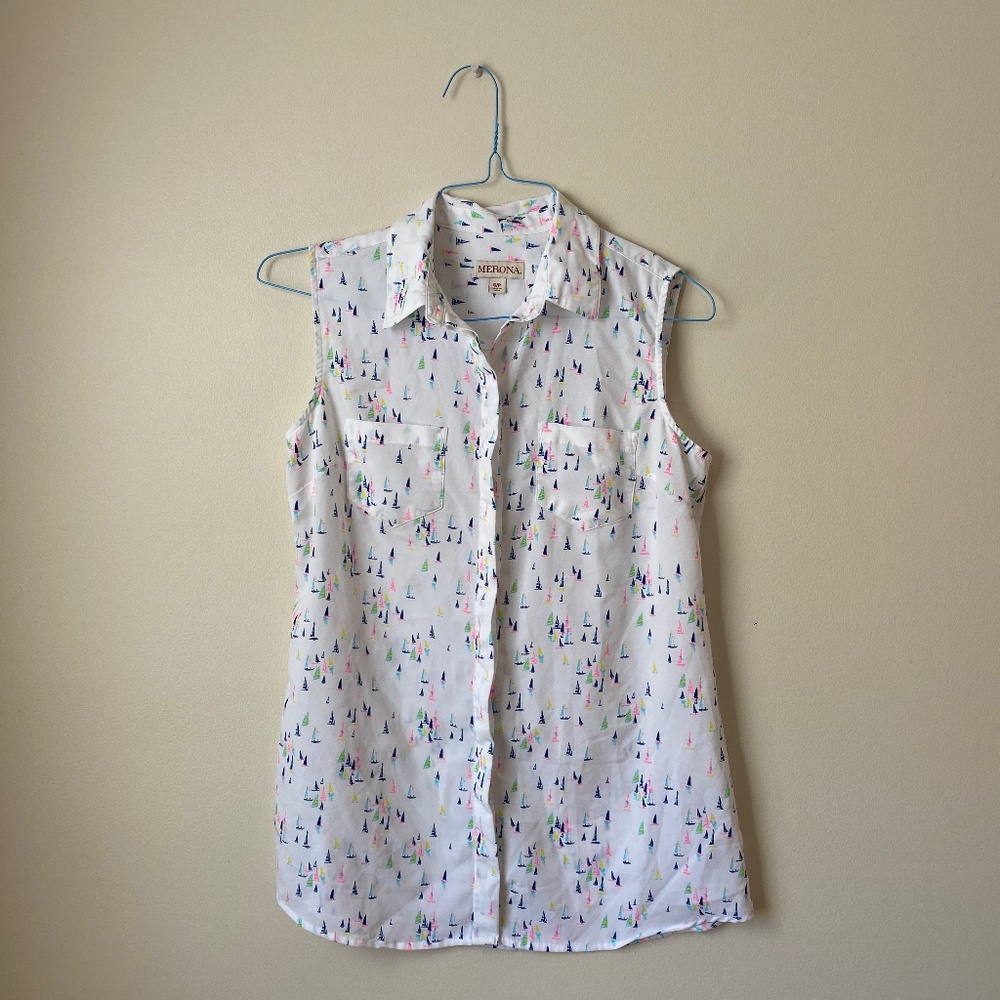 Sleeveless blouse with neon sailboats